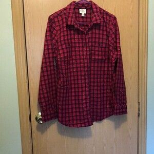 St. John’s bay red Buffalo checkered button up size large